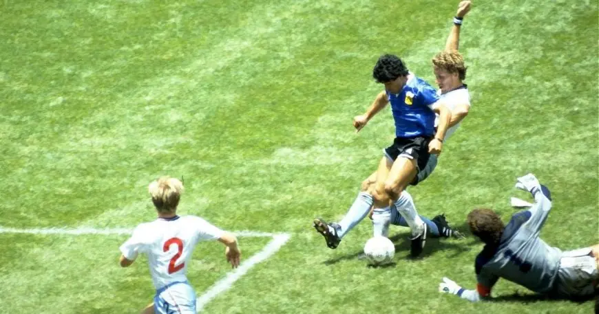 تاريخ مواجهات إنجلترا والأرجنتين في كأس العالم من يد مارادونا إلى تسديدات بيكهام