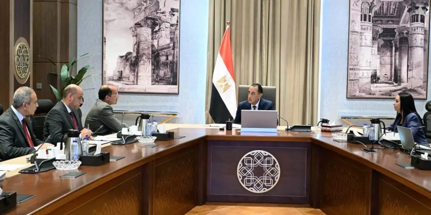 اجتماع حكومي يكشف عن خبر سار لعمال الدليفري من هيئة التأمينات