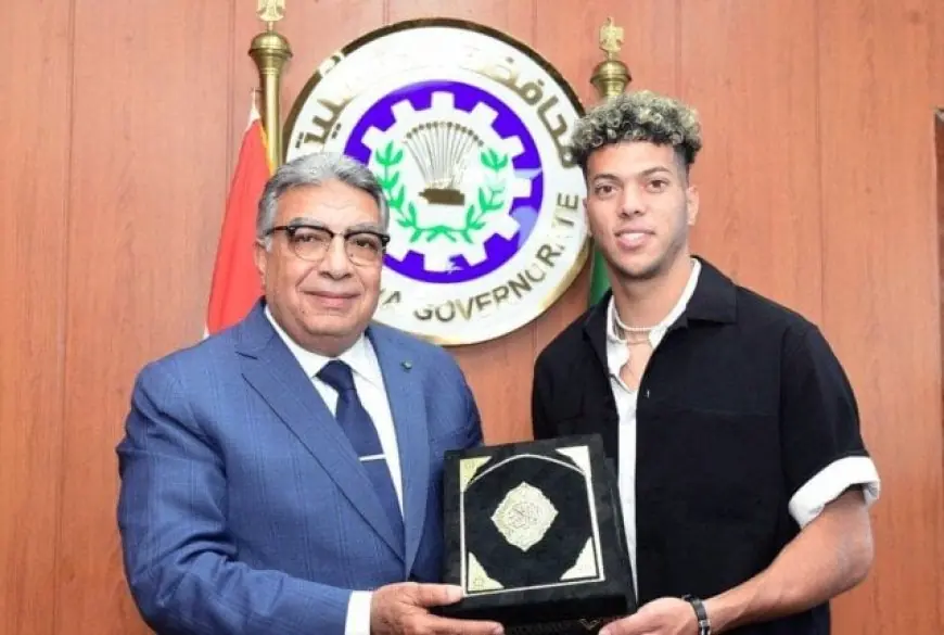 “محافظ الدقهلية يكرم إمام عاشور بعد تألقه مع منتخب مصر في كأس العالم 2026”