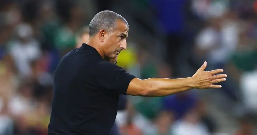 اللموشي يروي تفاصيل إقالته من تدريب منتخب تونس: من الثقة الكاملة إلى الرحيل الصامت بلا وداع