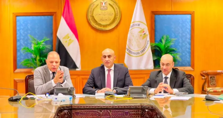 وزير التعليم يشرف على سير آخر أيام امتحانات الثانوية العامة الدور الأول لضمان الانتظام