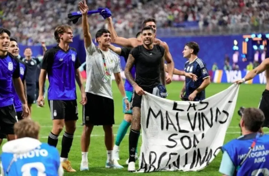 «فيفا» يوضح موقفه بشأن إيقاف لاعبي الأرجنتين بعد أزمة «فوكلاند» قبل نهائي كأس العالم