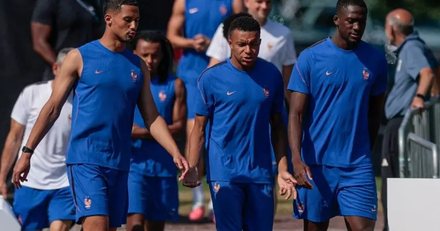 كوناتي يكشف: مبابي يفضّل الفوز بكأس العالم على تسجيل الأهداف