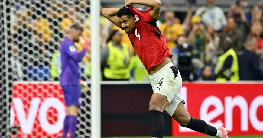 الزمالك يبيع مدافع المنتخب المصري للحصول على الرخصة الإفريقية