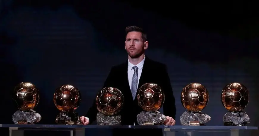 جرارد بيكيه يعلن: ميسي يستحق الكرة الذهبية إذا فاز بكأس العالم