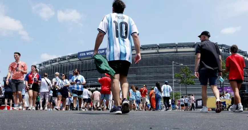 فوضى عارمة تعم مداخل ملعب نهائي كأس العالم بلا سابقة