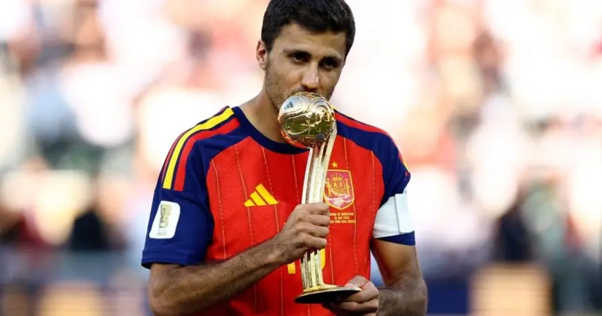 أهم اللاعبين الذين تألقوا في كأس العالم من فوزينيا إلى رودري وميسي