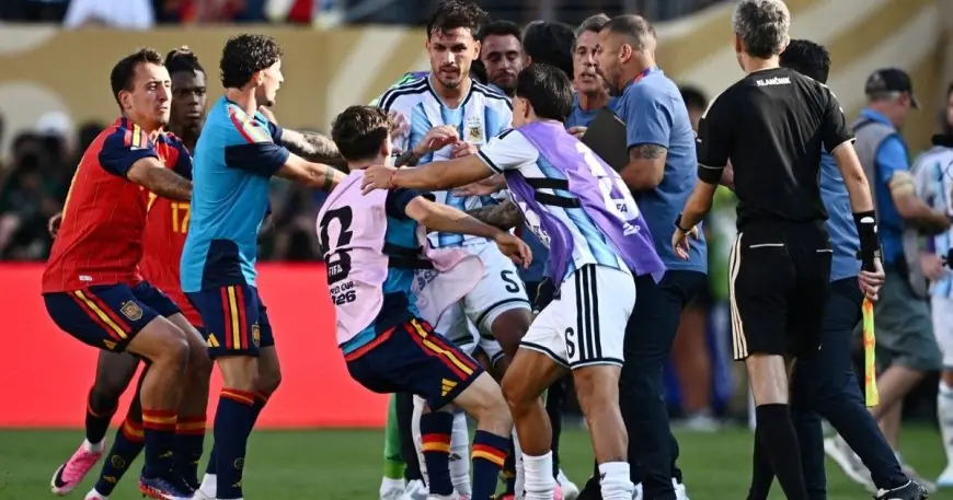 هل الأرجنتين أصبحت المنتخب الأكثر كراهية في كرة القدم العالمية؟ كرة القدم 1 – المنحرفون 0
