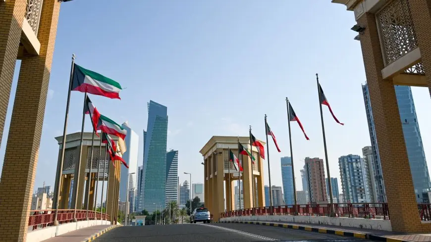 الخارجية الكويتية تستدعي سفير إيران رداً على هجوم على ناقلة نفطية