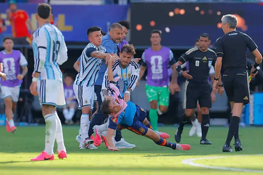 إبراهيموفيتش يشن هجوماً حاداً على لاعب الأرجنتين في نهائي كأس العالم 2026 ويقول لو كنت في الملعب لنطحته