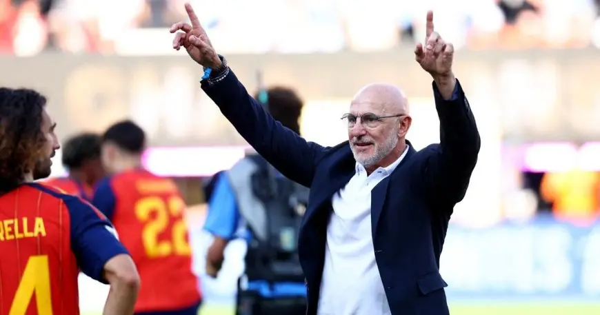 الاتحاد الإسباني يبذل جهوداً لتجديد عقد دي لا فوينتي حتى كأس العالم 2030