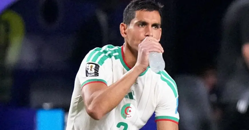 الجزائري عيسى ماندي يُعلن اعتزاله دولياً بضمير مطمئن وواجب مُنجز