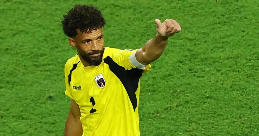 فوزينيا وهالاند يتألقان في التشكيلة المثالية لكأس العالم