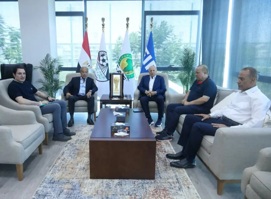 أبوريدة يلتقي شوقي غريب لمناقشة تطوير المنتخبات الوطنية والمنظومة الفنية