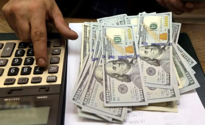 سعر الدولار يقفز إلى 50.68 جنيه في بداية تعاملات الثلاثاء أمام الجنيه المصري