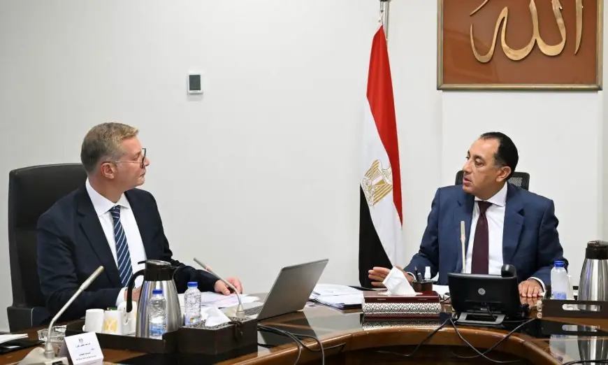 مشروعات استراتيجية لتعزيز أمن الطاقة وزيادة الإنتاج على طاولة النقاش بين رئيس الوزراء ووزير البترول
