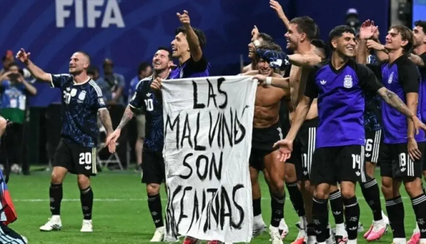 بسبب جزر فوكلاند ونهائي كأس العالم.. «فيفا» يتخذ خطوات جادة ضد منتخب الأرجنتين