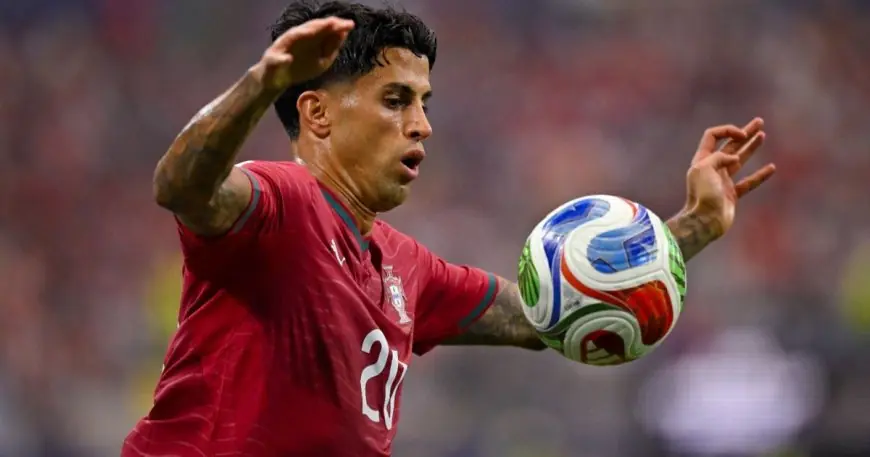 كانسيلو يضغط على الهلال لتسهيل انتقاله المرتقب إلى برشلونة