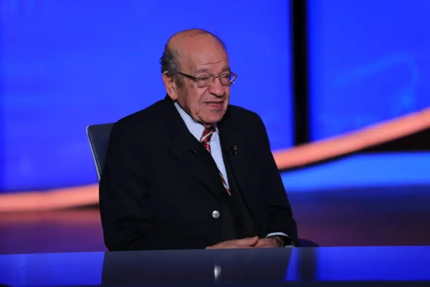 مفاجأة وسيم السيسي تكشف حقيقة ظهور الأطباق الطائرة في السماء