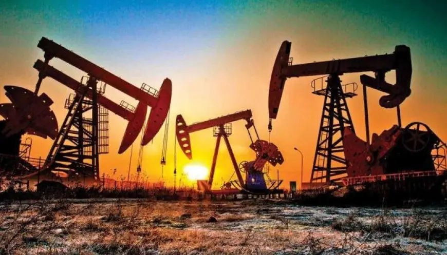 انخفاض أسعار النفط العالمية مع تسجيل خام برنت 85.76 دولار للبرميل