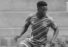 وفاة قائد نادي أوغندي ولاعب المنتخب إثر اعتداء مروّع