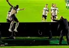 لاعب كرة قدم برازيلي يتعرض لحادث أثناء الاحتفال بهدف ملغى
