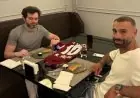 «بقلاوة وقميص طرابزون».. صورة محمد صلاح مع وكيله تثير حماس جماهير النادي التركي
