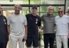 مالك نادي المغرب الفاسي يزور بعثة الأهلي قبل لقاء برشلونة في كأس خوان جامبر