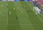 برشلونة يتقدم على الأهلي بهدفين في الشوط الأول بفضل تألق حمزة عبد الكريم ورافينيا