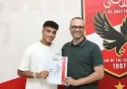 عمر سيد معوض يجدد عقده مع الأهلي حتى عام 2030 رسميًا