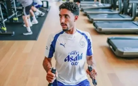 عمر مرموش يصل معسكر مانشستر سيتي في هونغ كونغ ويبدأ التحضيرات للموسم الجديد