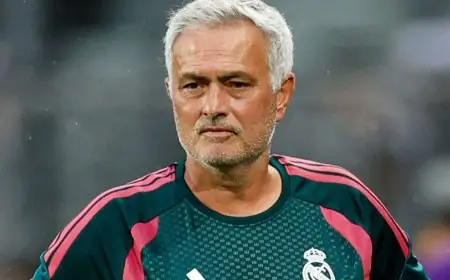 مورينيو يعبر عن رضاه عن أداء ريال مدريد المتعب في مواجهة فيورنتينا رغم ملامح الانزعاج