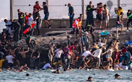 فرنسا تعيد 70 ألف مهاجر إلى المغرب بعد عبورهم إلى سبتة