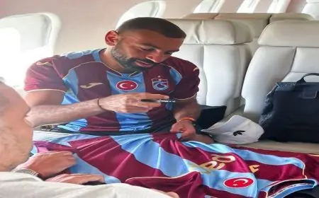 جماهير طرابزون سبور تتجمع في مطار إسطنبول لاستقبال محمد صلاح «فيديو»