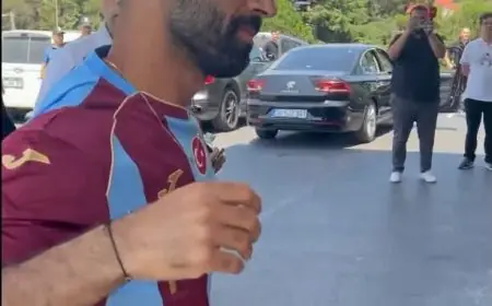 صور محمد صلاح تضيء شوارع ومطاعم تركيا بعد انضمامه لطرابزون سبور