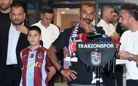 كاراغر يشبّه محمد صلاح بكريستيانو رونالدو ويؤكد أن الدوري التركي دون مستواه
