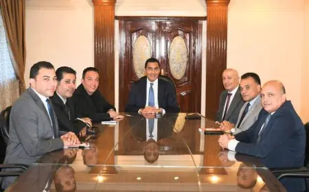 وزير الرياضة يستعرض فرص الاستثمار في المنشآت الشبابية والرياضية ويبحث تطوير الساحات الشعبية واكتشاف المواهب