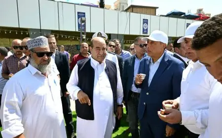 رئيس الوزراء يدشن كورنيش 30 يونيو المطور ويستكشف معرض كنوز مصر في مطروح