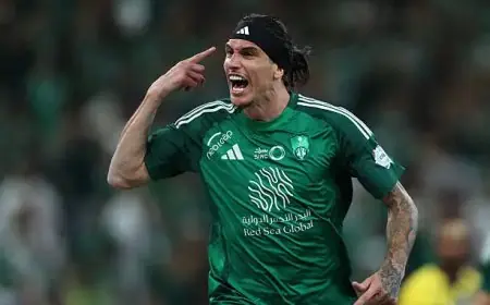 الأهلي السعودي يمدد عقد روجير إيبانيز حتى عام 2030 لتعزيز خط الدفاع