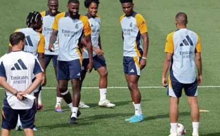 بعد استبعاده من خطط مورينيو.. نادٍ إنجليزي كبير يسعى لضم نجم ريال مدريد