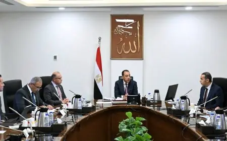 مدبولي يمتدح إنجازات البورصة مع ارتفاع قيمة التداول اليومي إلى 15 مليار جنيه