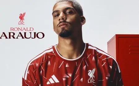 ليفربول يعزز صفوفه بضم المدافع أراوخو من برشلونة مع خيار الشراء