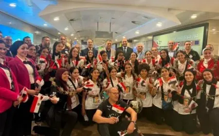استقبال مميز لبعثة منتخب ناشئات اليد في مطار القاهرة
