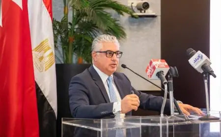 تعزيز التعاون بين قناة السويس وعُمان لفتح آفاق اقتصادية جديدة
