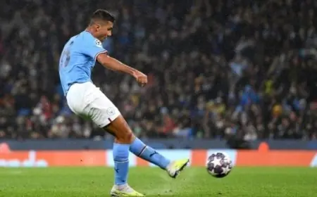 برشلونة يستعد لتقديم عرضه النهائي لضم رودري من مانشستر سيتي