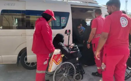 الهلال الأحمر يستمر في دعم الجرحى والمرضى الفلسطينيين بالدفعة 73 من خلال معبر رفح