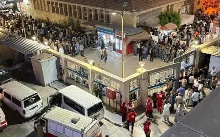 الهلال الأحمر يدعم أسر ضحايا حادث الإسماعيلية لاستكمال إجراءات الدفن