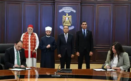رئيس الوزراء يشارك في توقيع 6 بروتوكولات تعاون لتطوير 23 مركز شباب في المحافظات