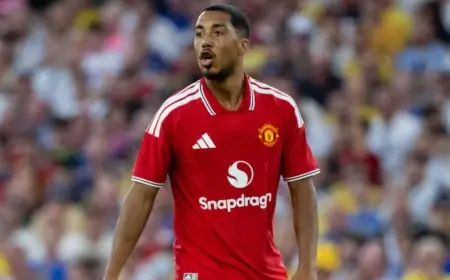 يوري تيليمانس يقدم اعتذاره لمحبي أستون فيلا بعد تصريحاته حول مانشستر يونايتد