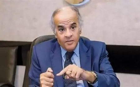 ممدوح عباس في رسالة غامضة: «عصابة هبطت على الزمالك بالمظلة»